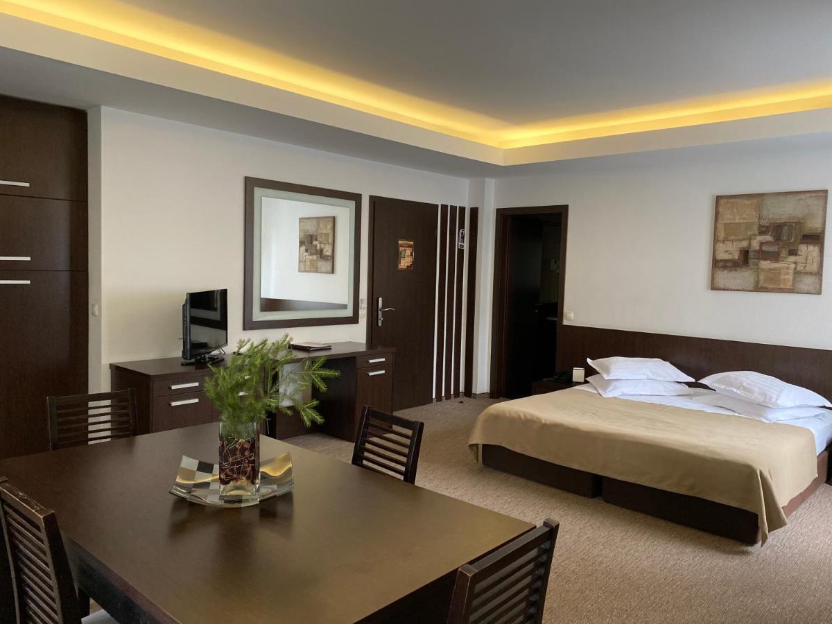 Hotel Smart سِنايا المظهر الخارجي الصورة