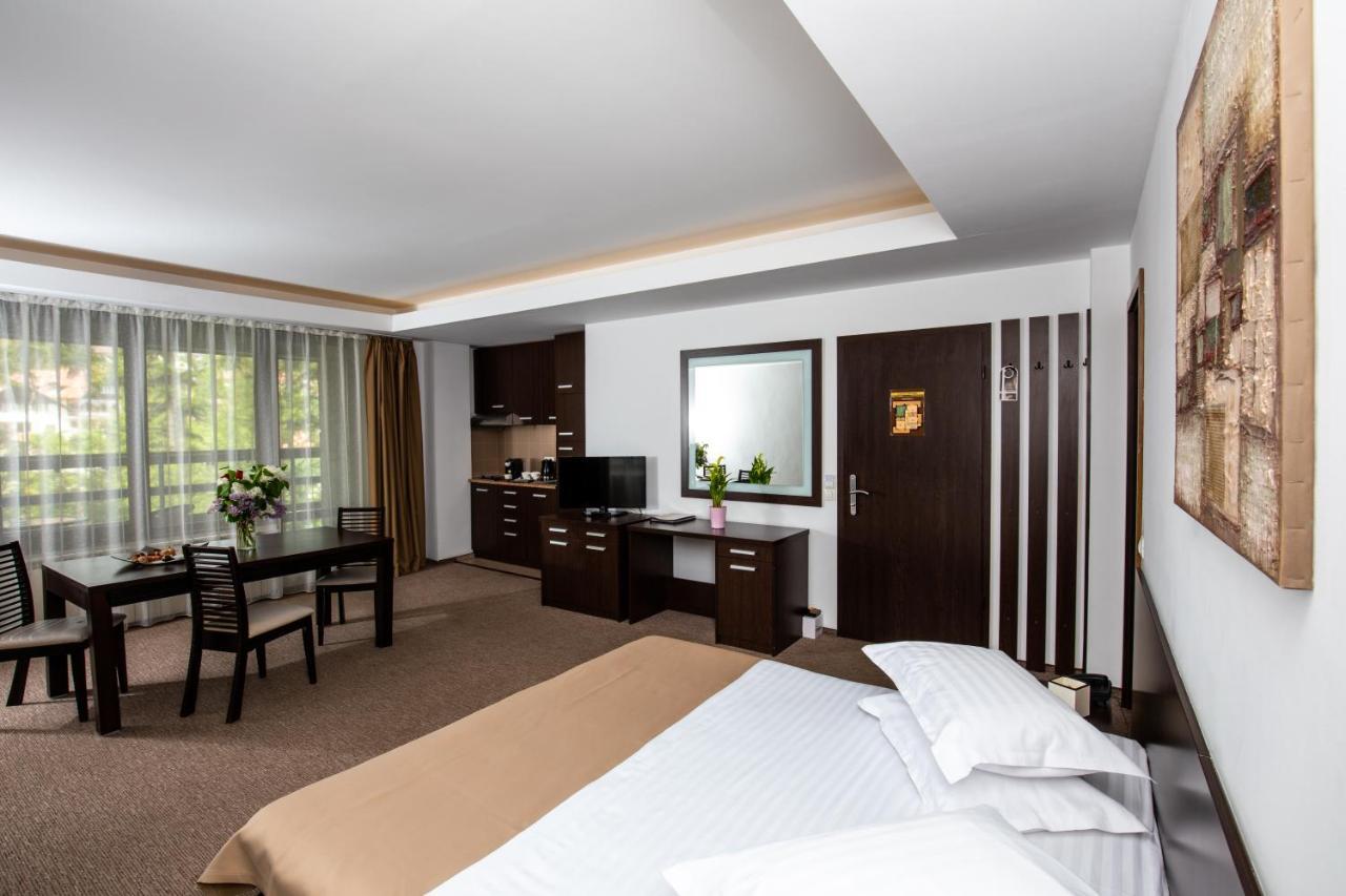 Hotel Smart سِنايا المظهر الخارجي الصورة