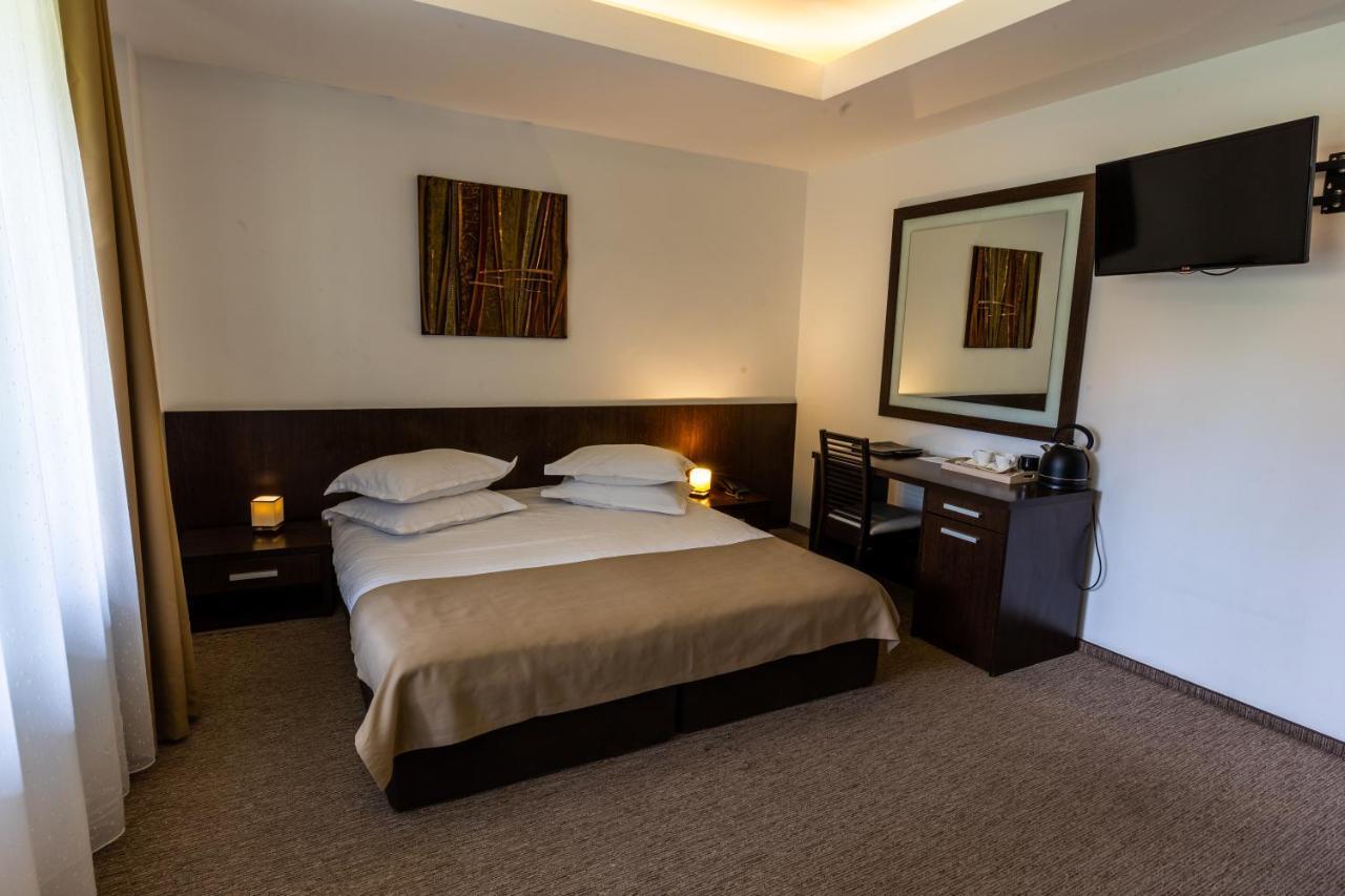 Hotel Smart سِنايا المظهر الخارجي الصورة
