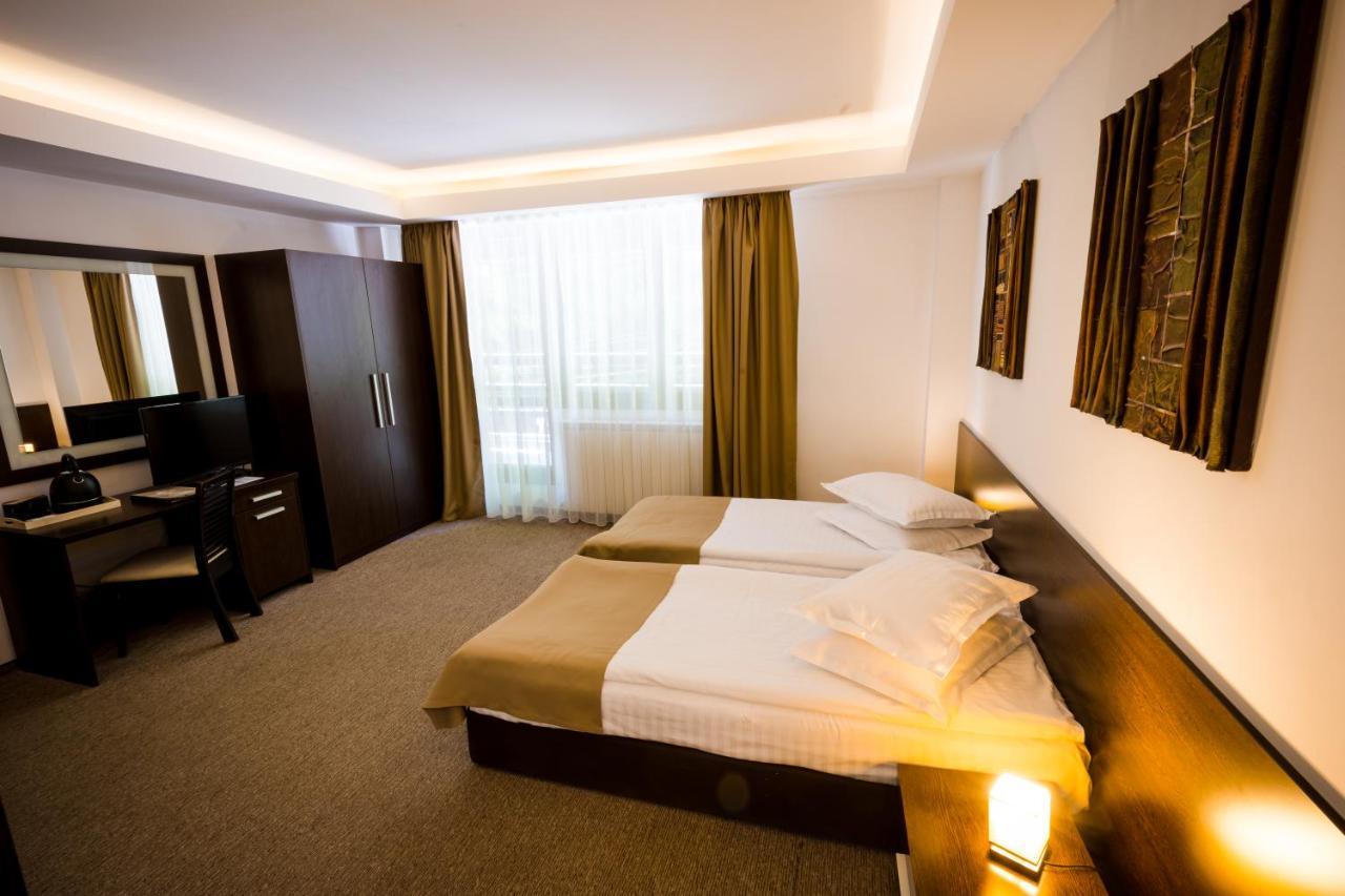 Hotel Smart سِنايا المظهر الخارجي الصورة