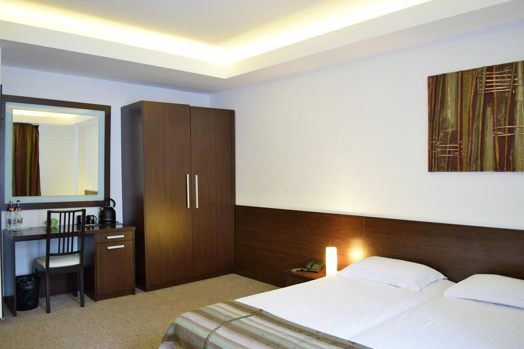 Hotel Smart سِنايا المظهر الخارجي الصورة